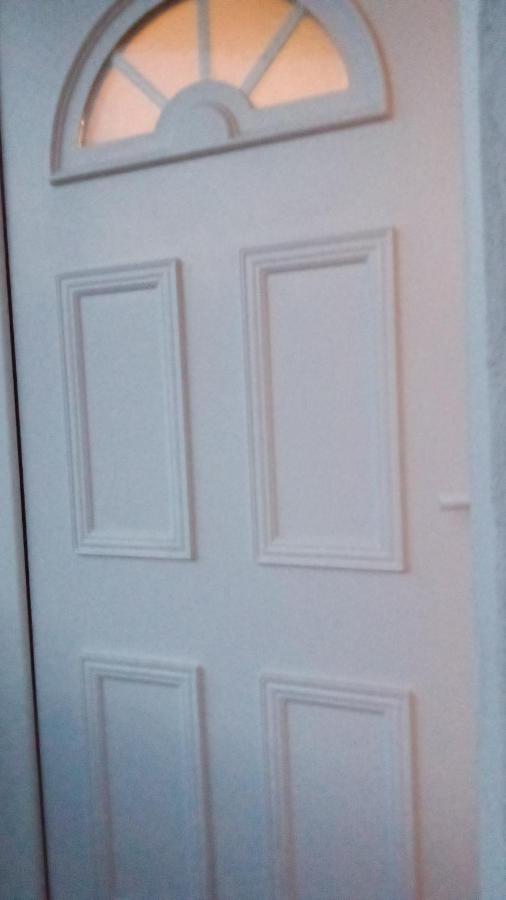 Double Room With Shared Bathroom Split Eksteriør billede